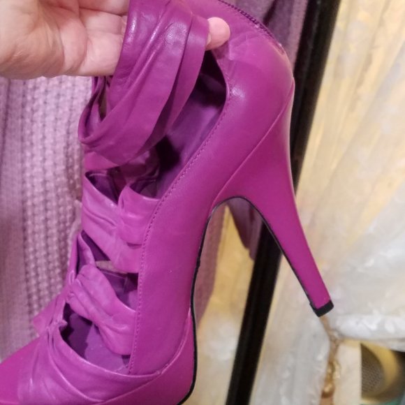 BCBGeneration FUCHSIA PINK SOFT BUTTERY LEATHER SANDALS NEW CONDITION SZ 10 M - Picture 2 of 16